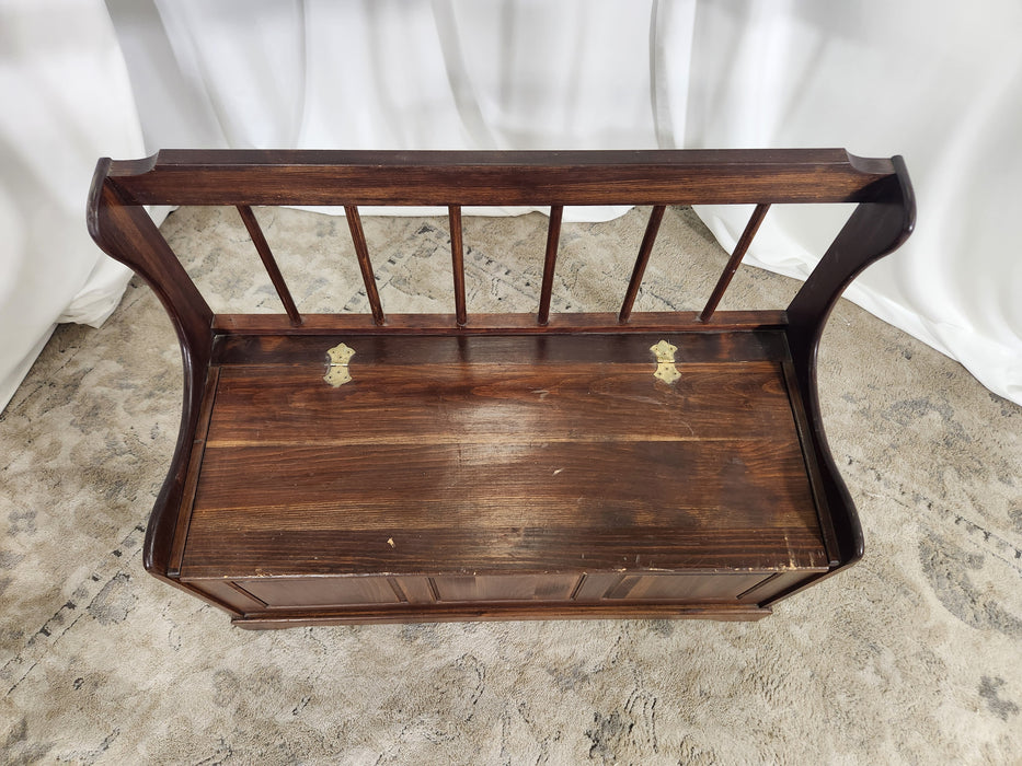 Vintage toy chest bench GENTLY USED