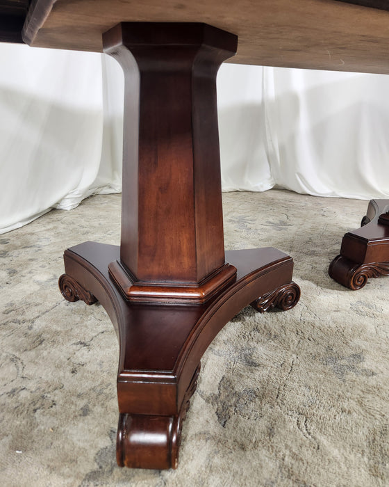 Bernhardt Martha Stewart "Ravenscleft" Dining Table GENTLY USED