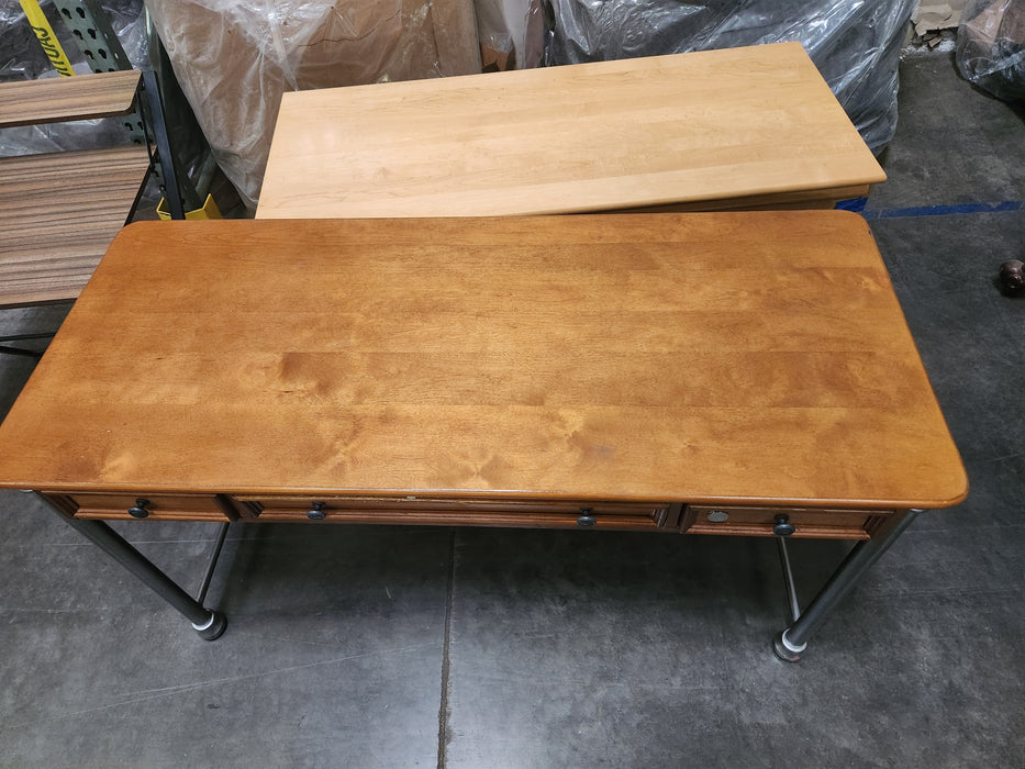 Desk 03 GENTLY USED